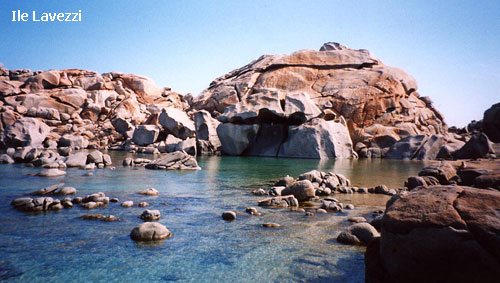 Vacanta in Ile Lavezzi, vacante de vis, calatorie, insule si locuri de scufundat, top plaje de vis