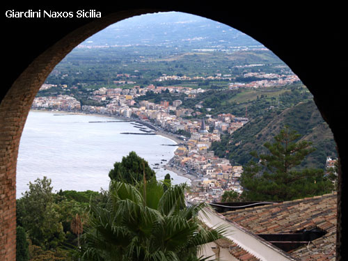 Vacanta in Giardini-Naxos, Sicilia, vacante de vis, calatorie, insule si locuri de scufundat, top plaje de vis