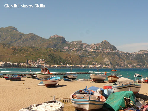 Vacanta in Giardini-Naxos, Sicilia, vacante de vis, calatorie, insule si locuri de scufundat, top plaje de vis
